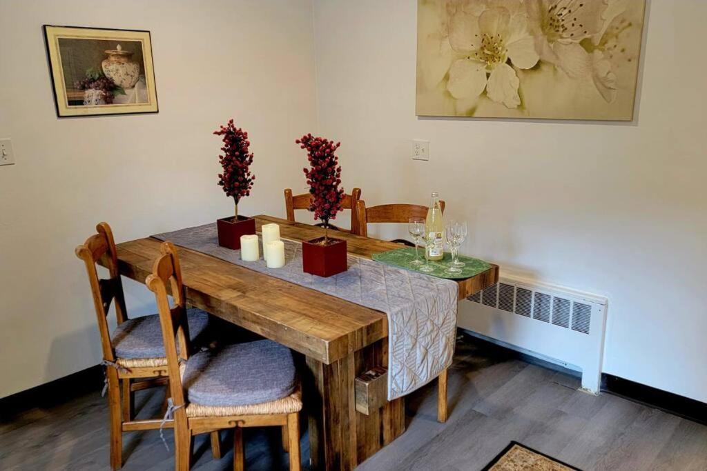 Unique & Peaceful Boston Home Екстер'єр фото